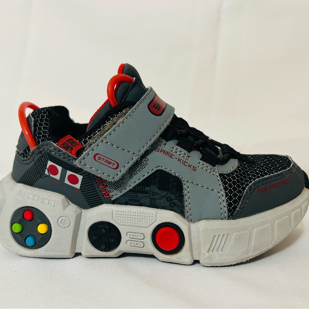 Skechers Kids' Gray and Red Game Kicks Sneakers